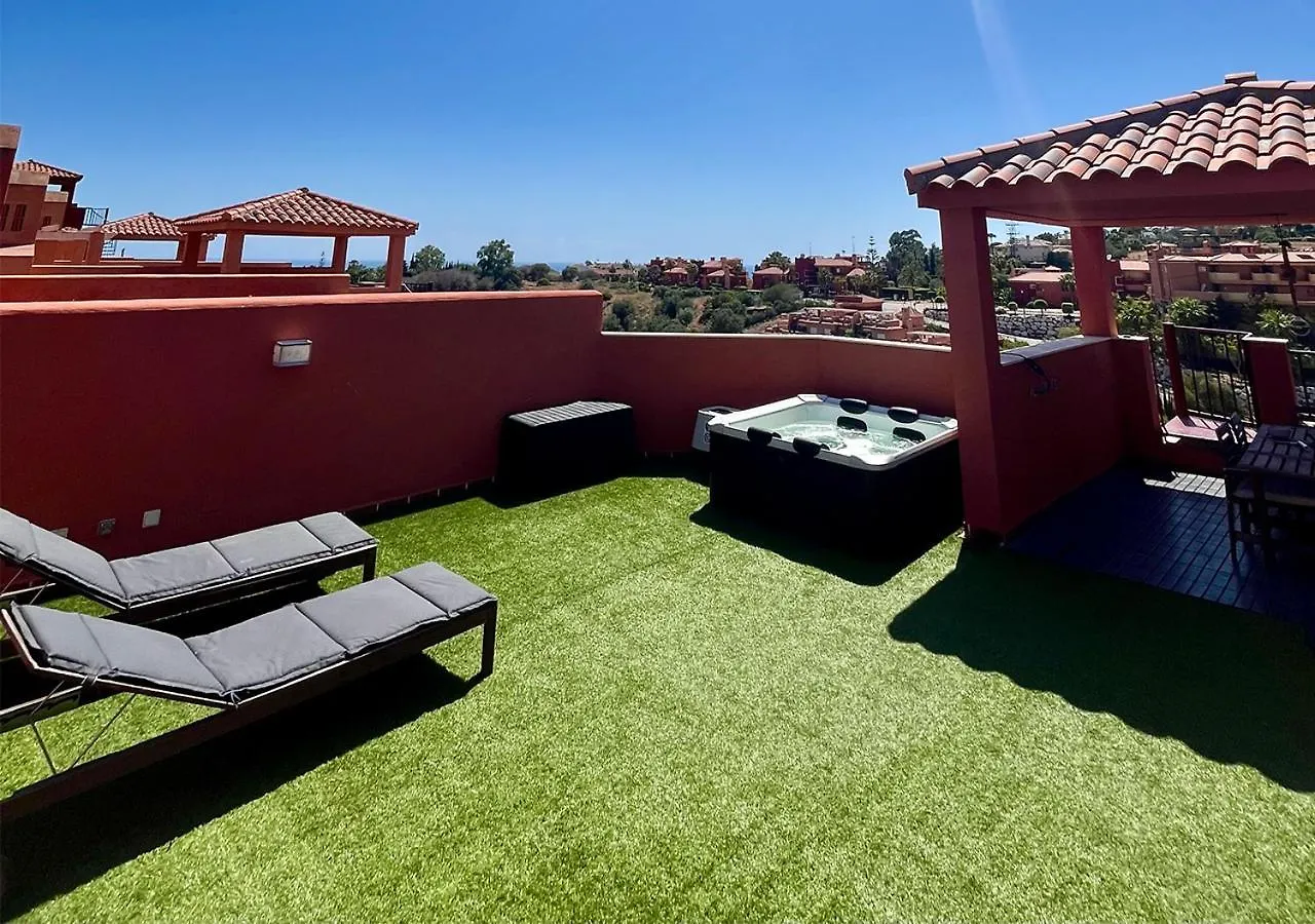 Penthouse Paradise Marbella - Jacuzzi & Sea Views! スペイン